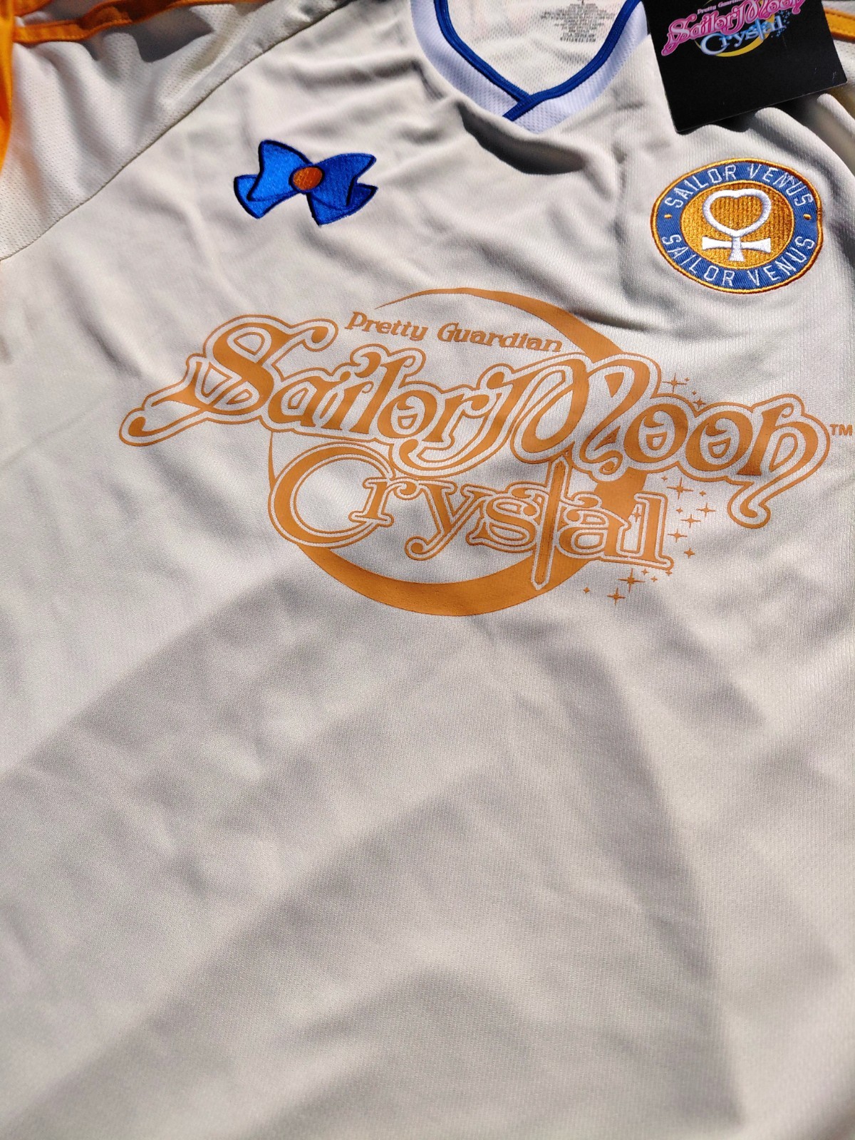 BoxLunch Sailor Moon Crystal Sailor Venus Mesh V-Neck Embroidered Tee L