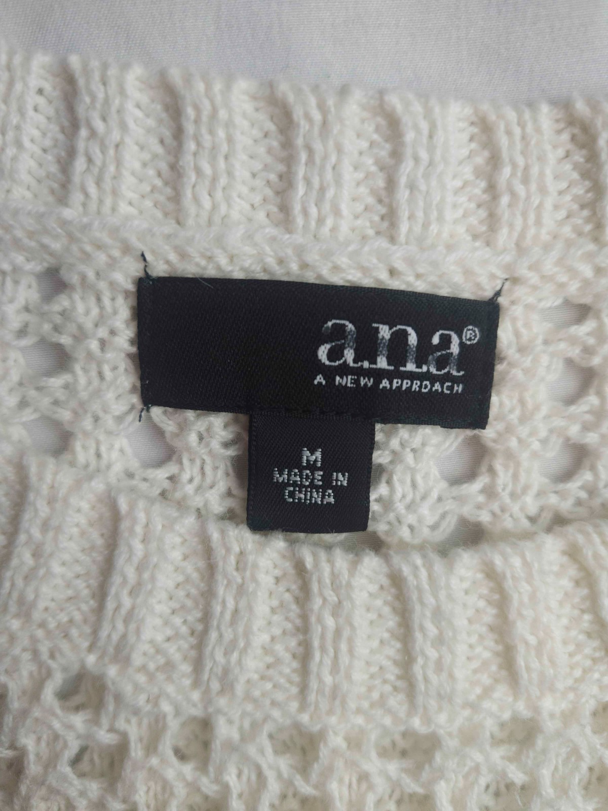 a.n.a A New Approach Sweater Womens M Beige Boho Chic Beach Lightweight Layering