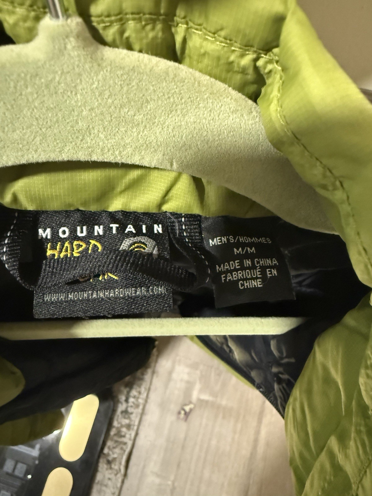 Mountain Hardwear Men’s Medium Green Jacket
