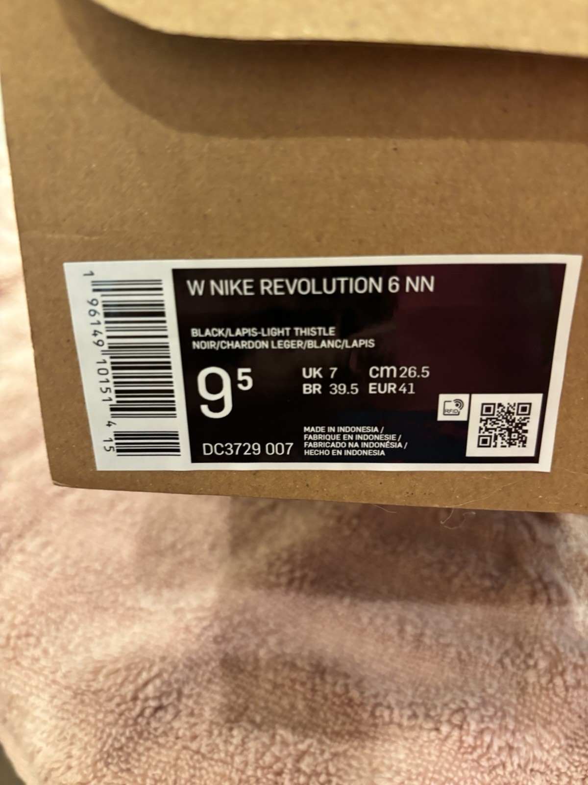 Wmns Revolution 6 Next Nature ‘Black Lapis’ Size 9.5