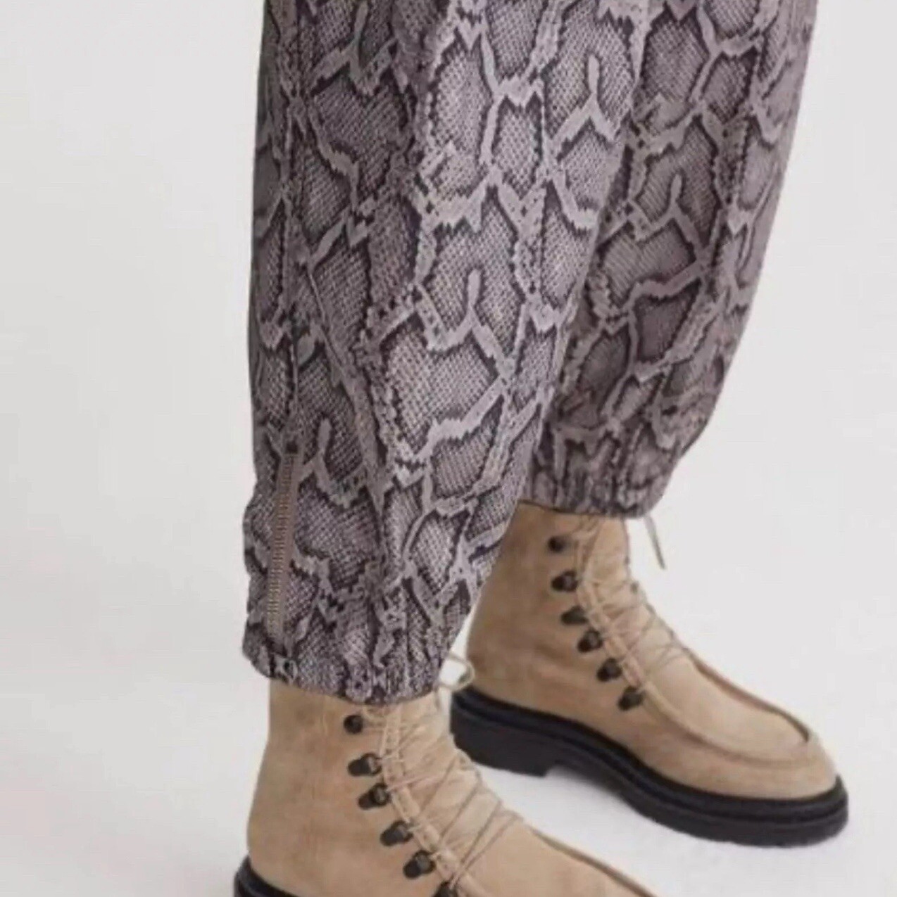NWT VARLEY $112 Hamilton Pant – Size Medium / M