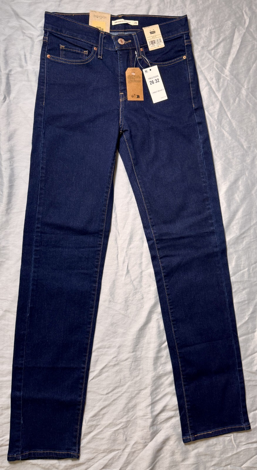 Levi’s 314 Shaping Straight Stretch Women’s Jeans 26×32 Mid Rise NWT
