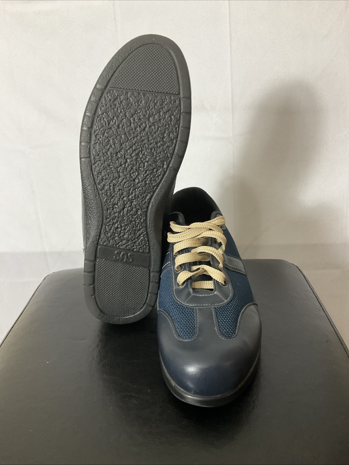 SAS Mesh and Leather Walking Sneakers Women’s Size 11M Navy