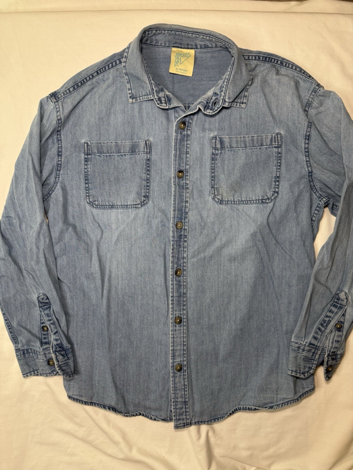 Thereabouts XL 18H/20H Husky Denim Button Down Shirt Light Wash Blue 21” Pit