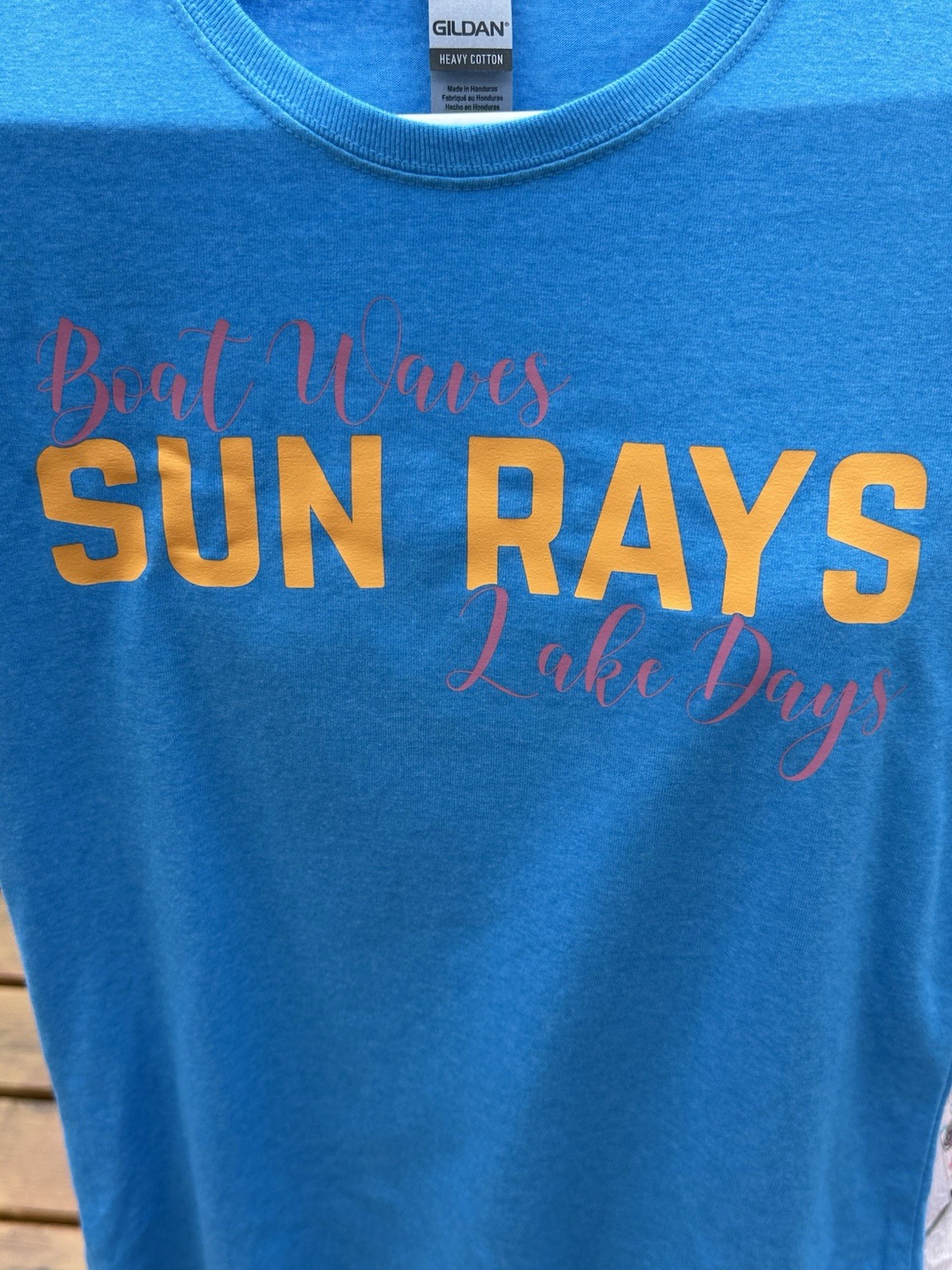 NWOT Blue Shirt With The Words Boat Waves Sun Rays Lake Days Size Small Gildan