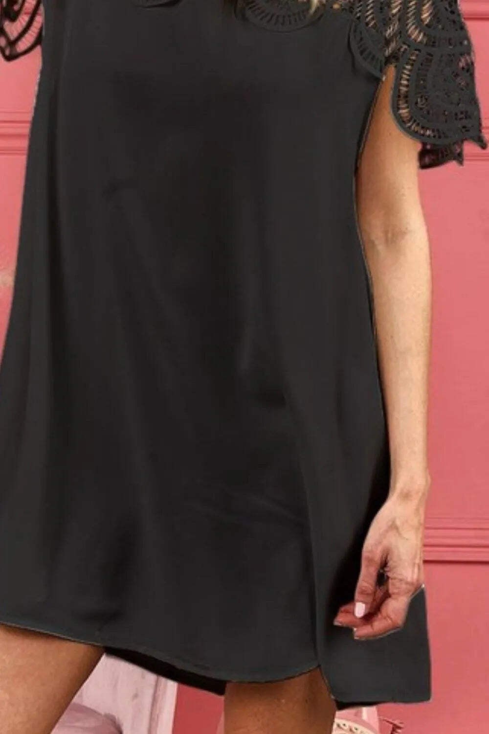 Crochet Lace Yoke Detailed Wrinkled Dress