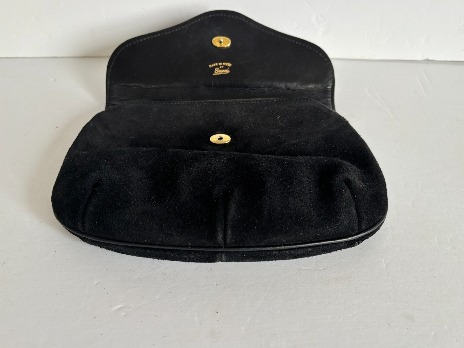 Vintage Gucci Black Suede Leather Clutch Enamel GG Logo Original Box