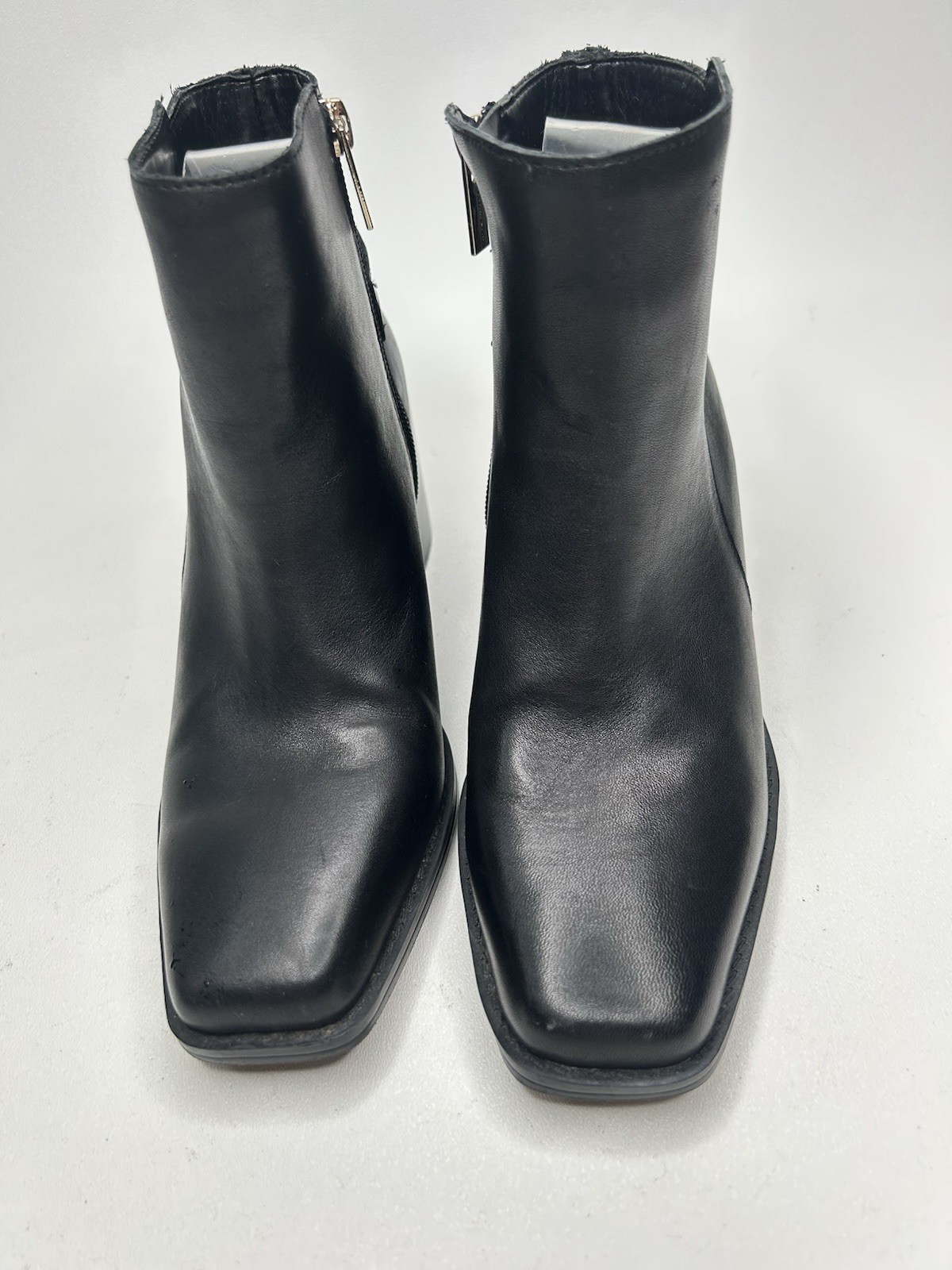 VINCE CAMUTO Sameena Ankle Bootie sz 7.5M Black Leather Buckle Accent