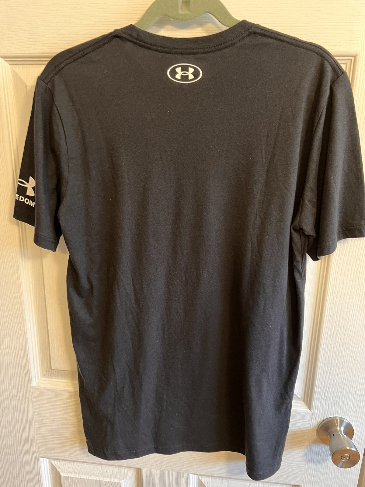 Under Armour Men’s UA Freedom Logo T-Shirt 1370811-001 Black/BNWTS