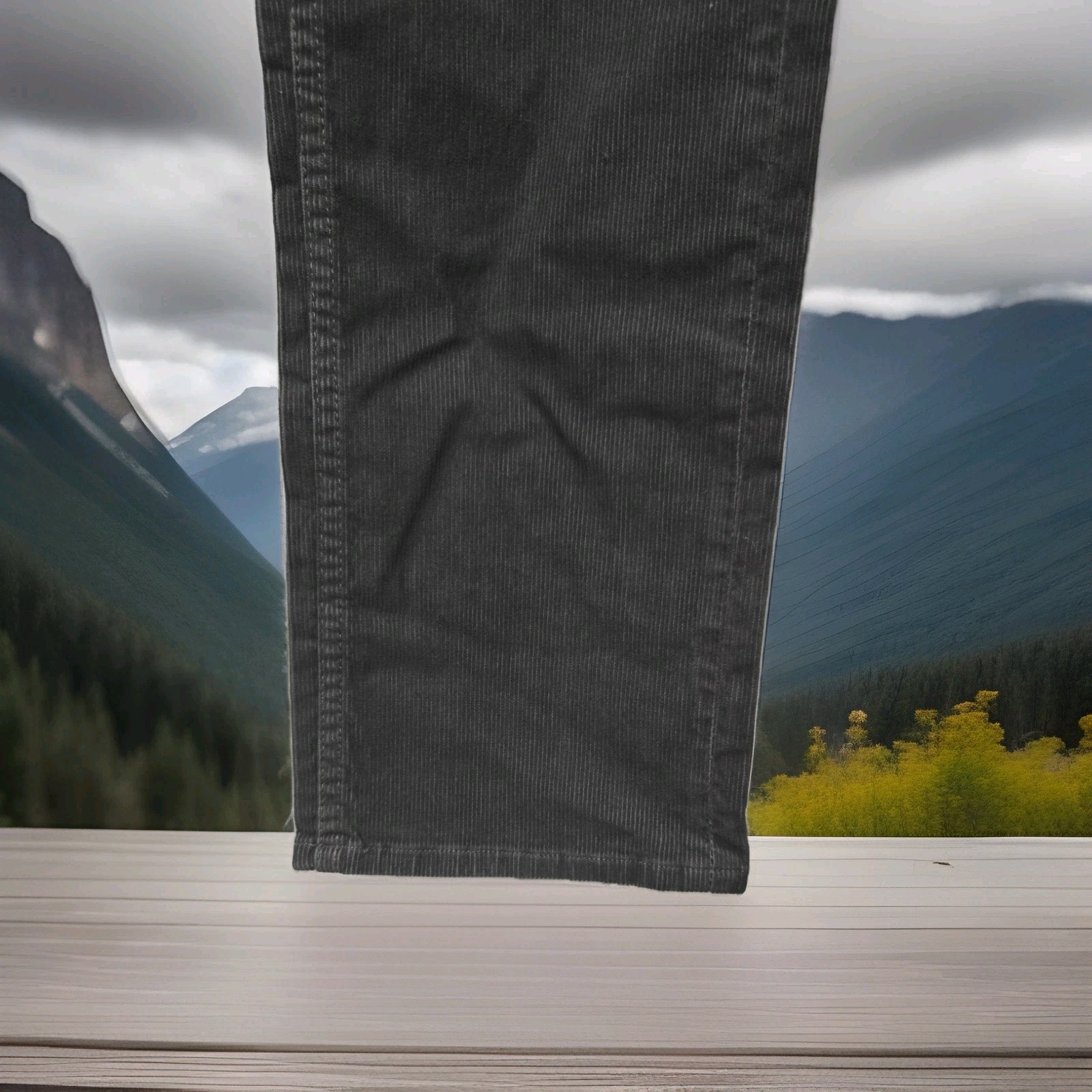 Vineyard Vines Men’s 5 Pocket Pant Green Corduroy Pants 28X32