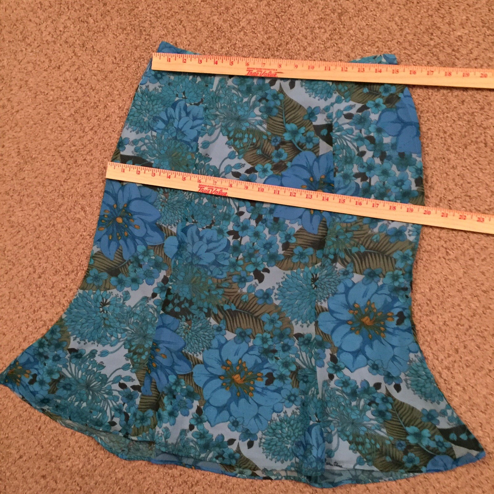 Norton McNaughton Skirt Size 8 Midi Lined Blue Floral Trumpet