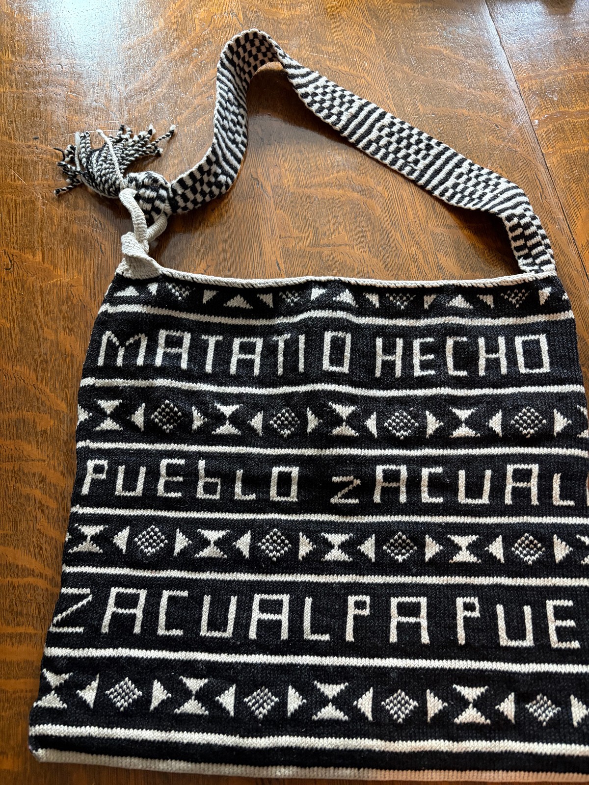 RARE Vintage Guatemala Hand Woven Shoulder Bag Wool signed by Weaver in Zacualpa