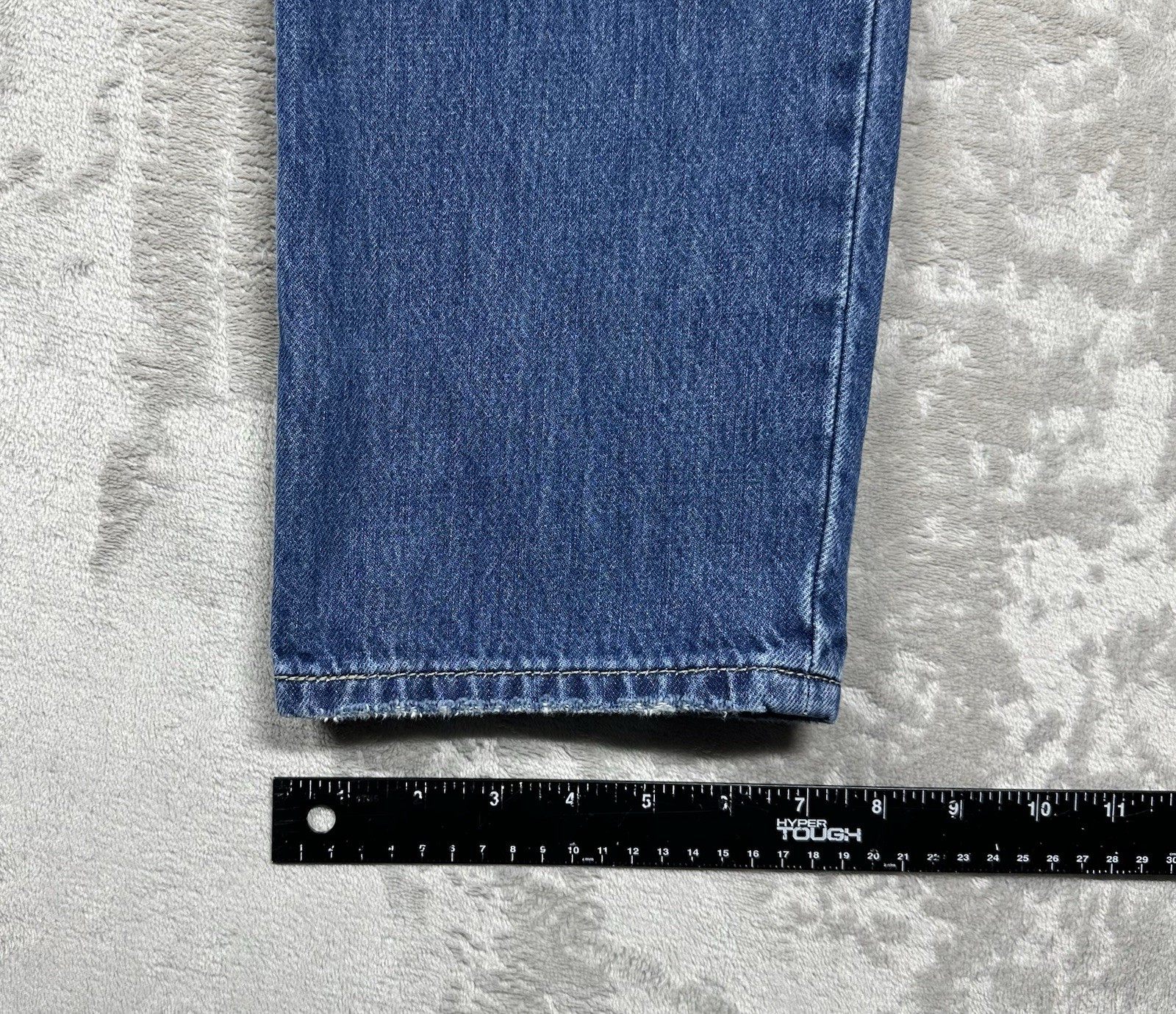 Levi’s Low Pro Straight Denim Jeans Women’s 26 (Actual 28×30) Blue Distressed