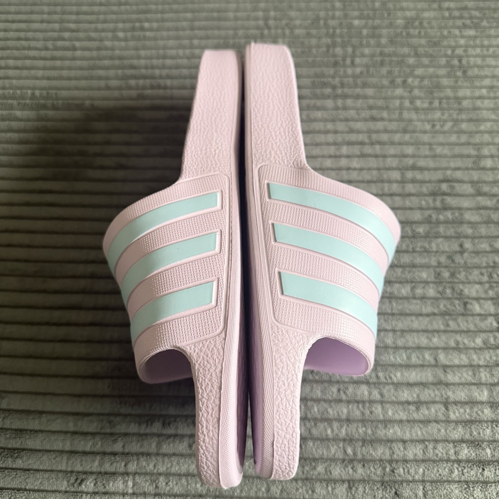 Adidas Adilette Aqua Women’s White Stripes Slip On Sandals Size 8 New