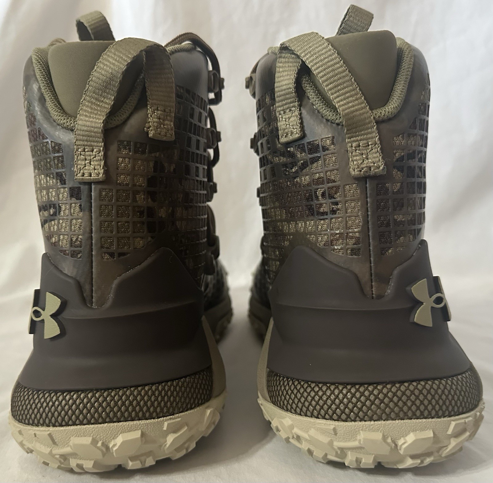 Under Armour UA HOVR Dawn Waterproof 2.0 Boots Men’s Size 7, 3025573-900