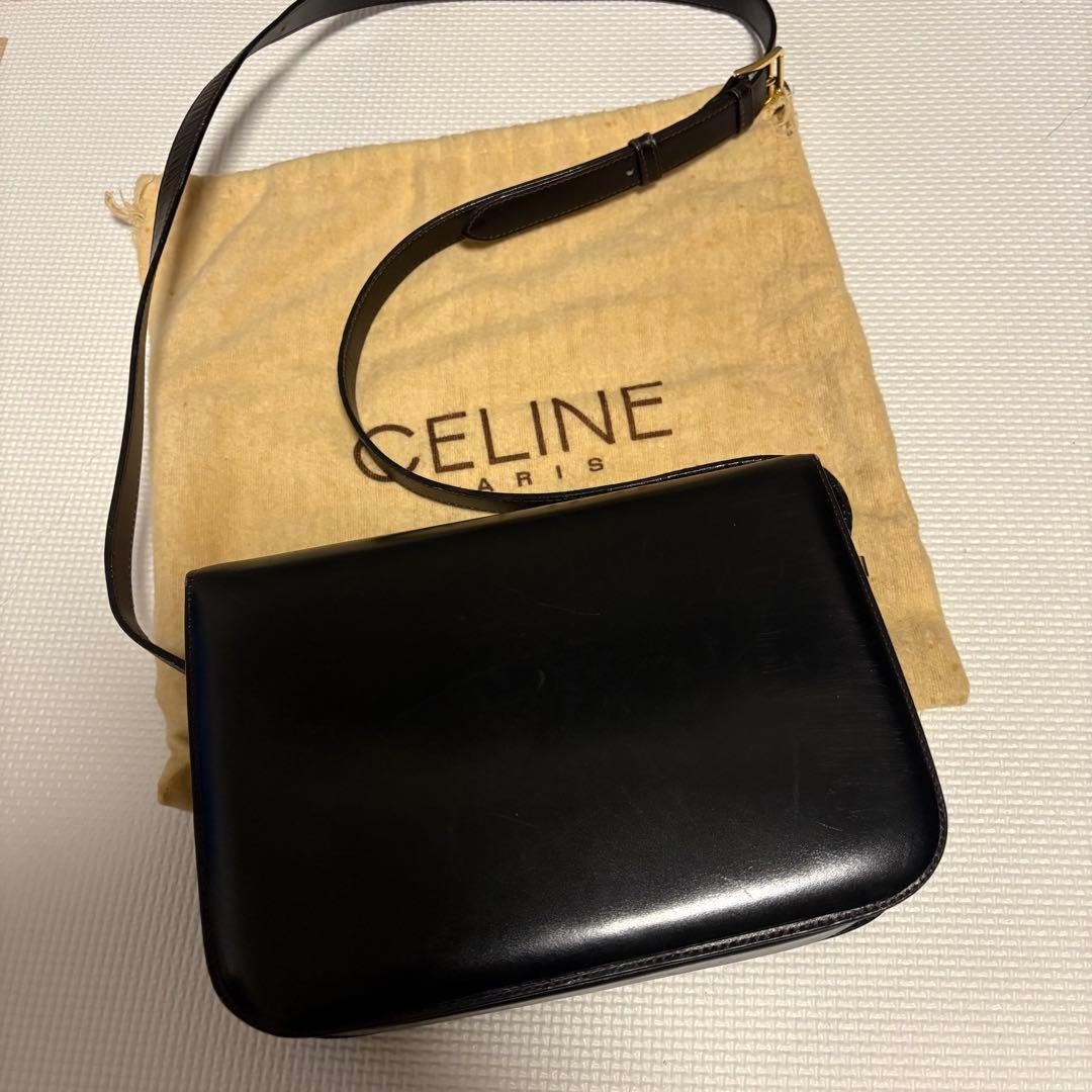 CELINE Black Leather Vintage Shoulder Bag Horsebit Carriage Hardware Authentic