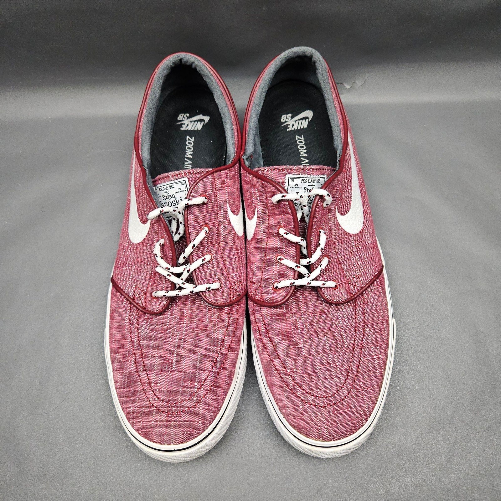 Nike SB Zoom Stefan Janoski Mens Shoes Size 13 Red Canvas Skateboard Sneakers