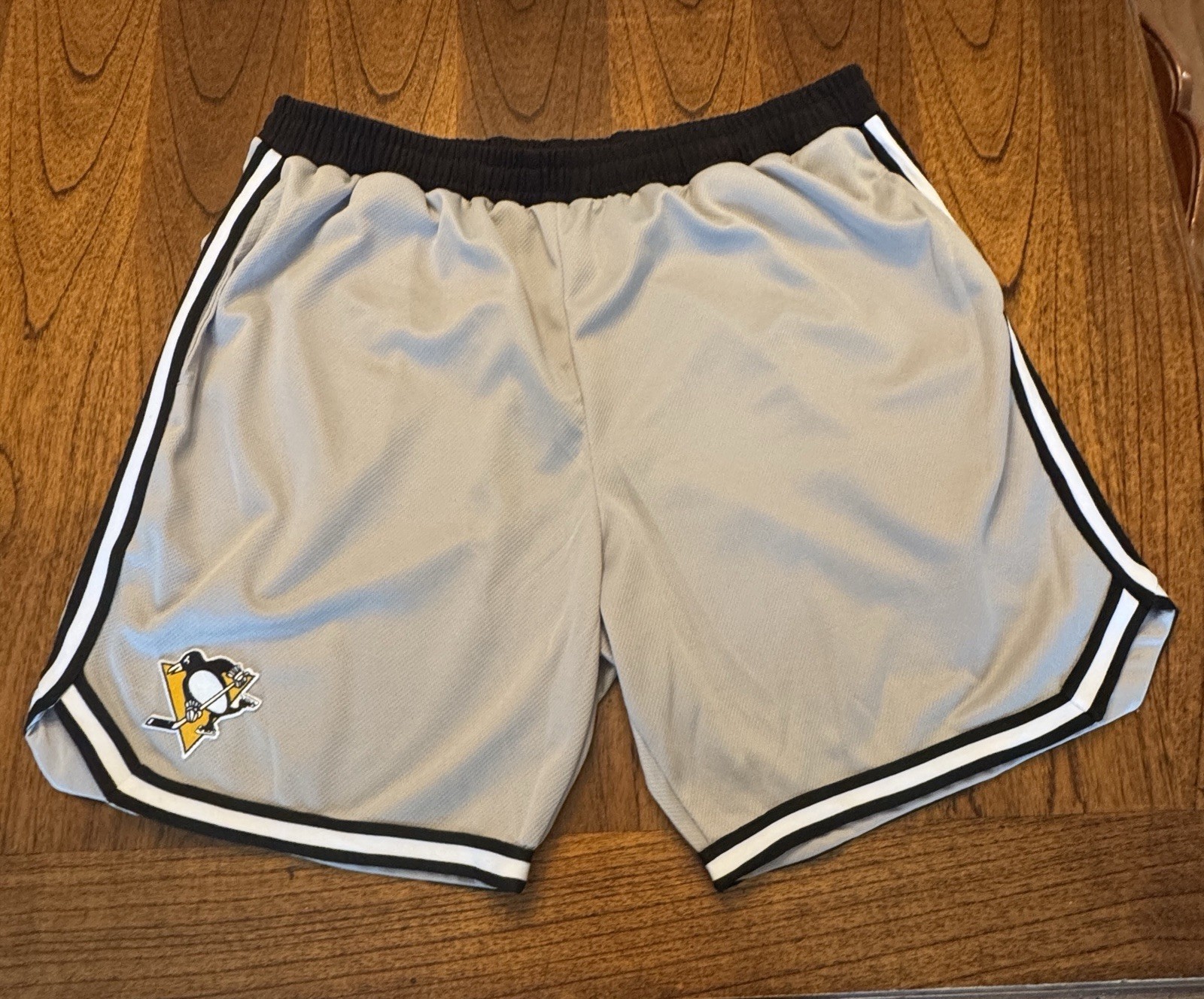 Pittsburgh Penguins Mens 2 Tone Air Mesh Shorts Lined With Pockets Gray Size XXL