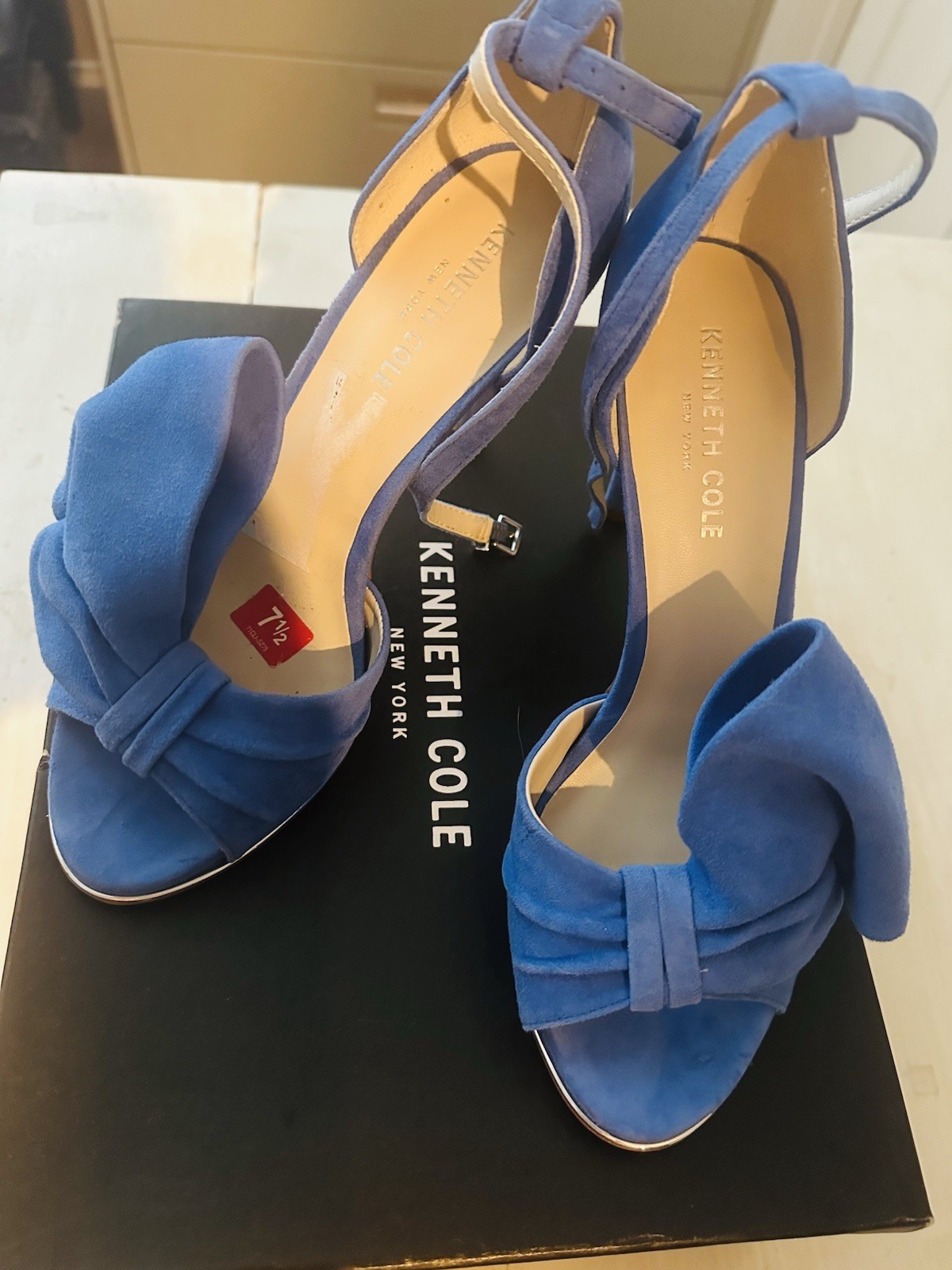Kenneth Cole New York Blue Suede Strappy Open Toe Bow Ankle Strap Heels 7.5