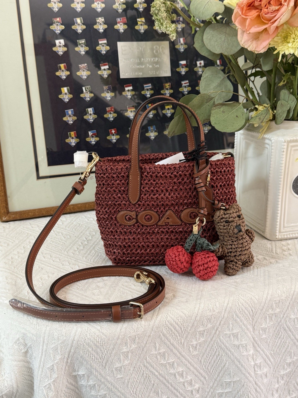 Coach CEU30 City Mini Tote Bag With Charms in straw/Gold/Russet new‼️