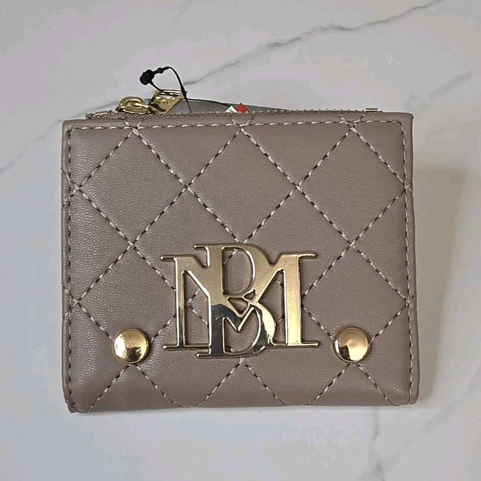 Badgley Mischka Taupe Quilted Logo Zipper Folding Wallet Credit Card Women’s