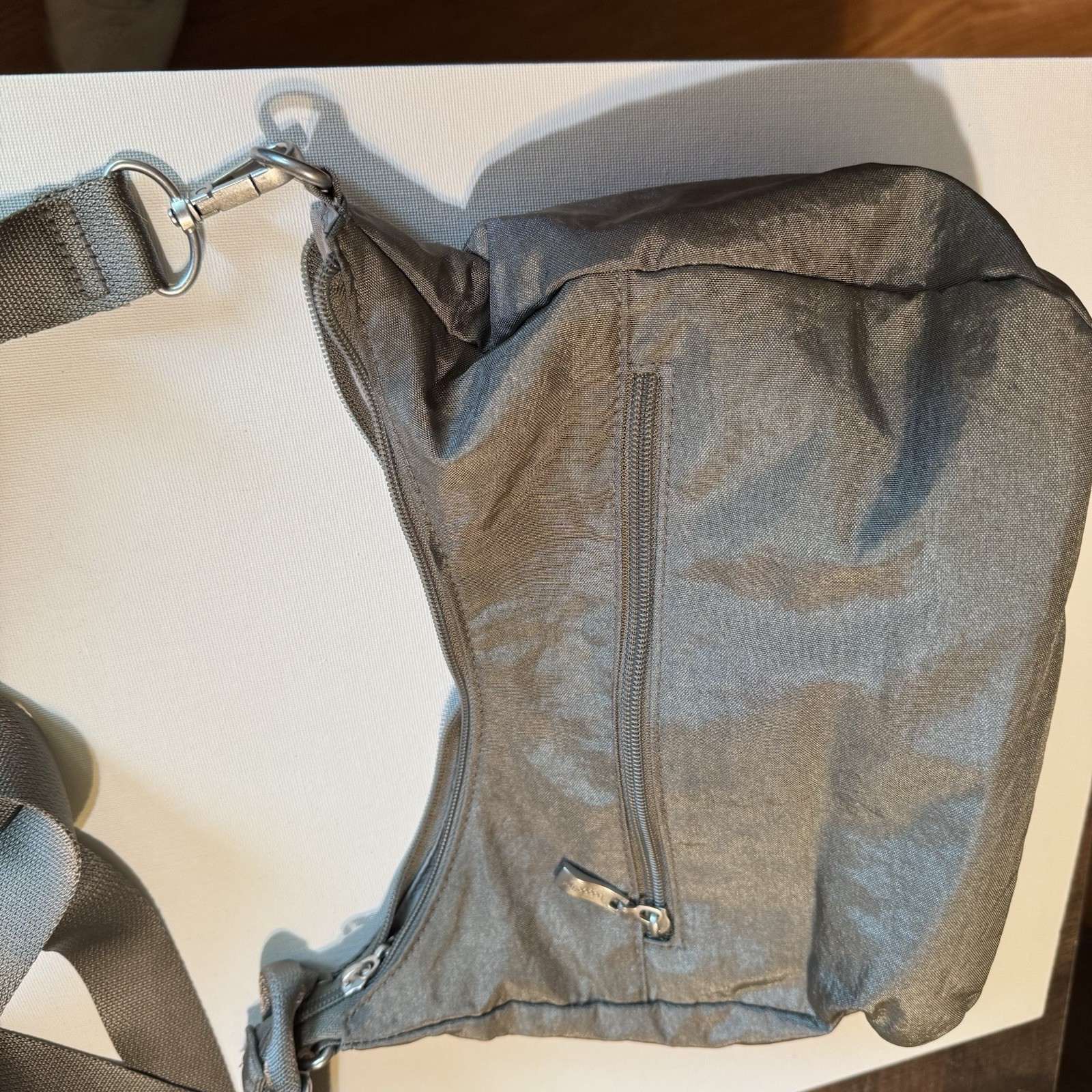 Baggallini Modern Pocket Half Moon Bag Crossbody Adjustable Strap Travel Nylon