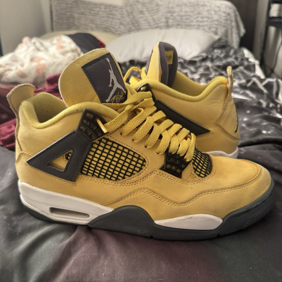 Jordan Air Jordan 4 Men’s Yellow Mid Top Lace-Up Athletic Sneakers