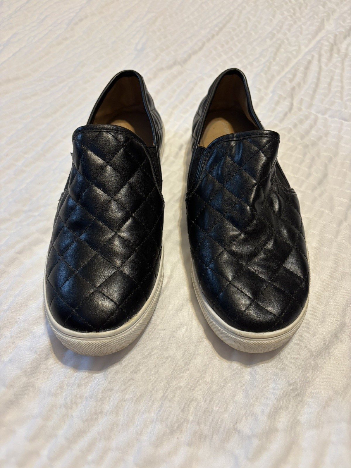 NEW MOUNTAIN SOLE QUILTED SLIP ON WOMEN’S SHOE BLACK SIZE 9