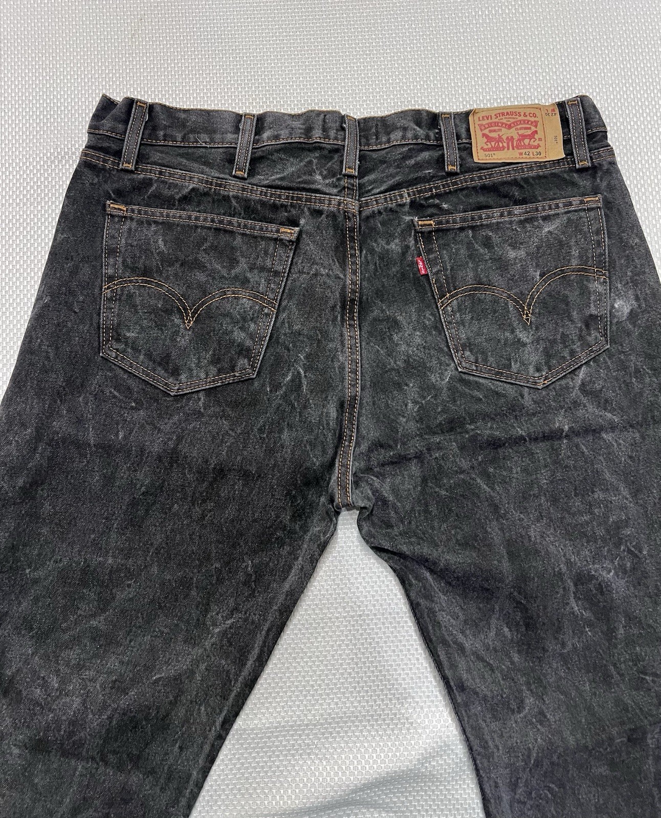 Levi’s 501 Original Fit Jeans Men’s 42×30 Black Wash Button Fly Made in Mexico