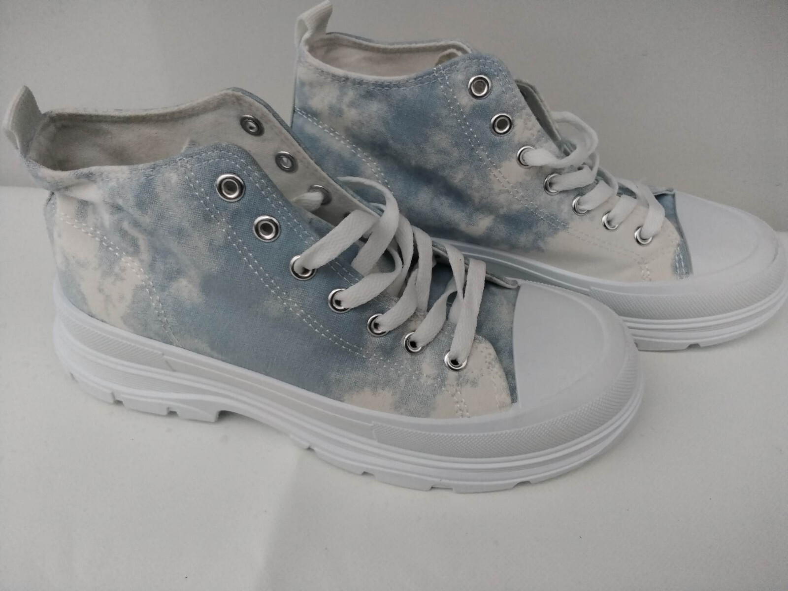 Top Price casual shoe, everyday shoe, sports shoe, sizes: 36,37,38,39,40,41, NEW