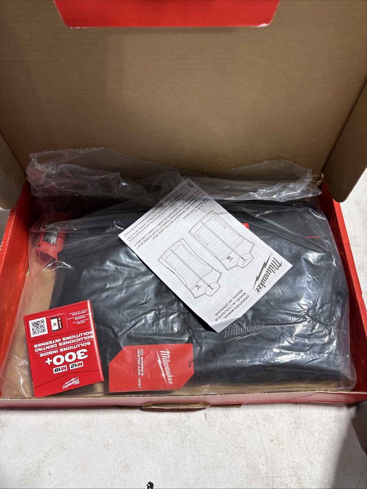 Milwaukee M12 Heated Axis Vest (F300B-20L)