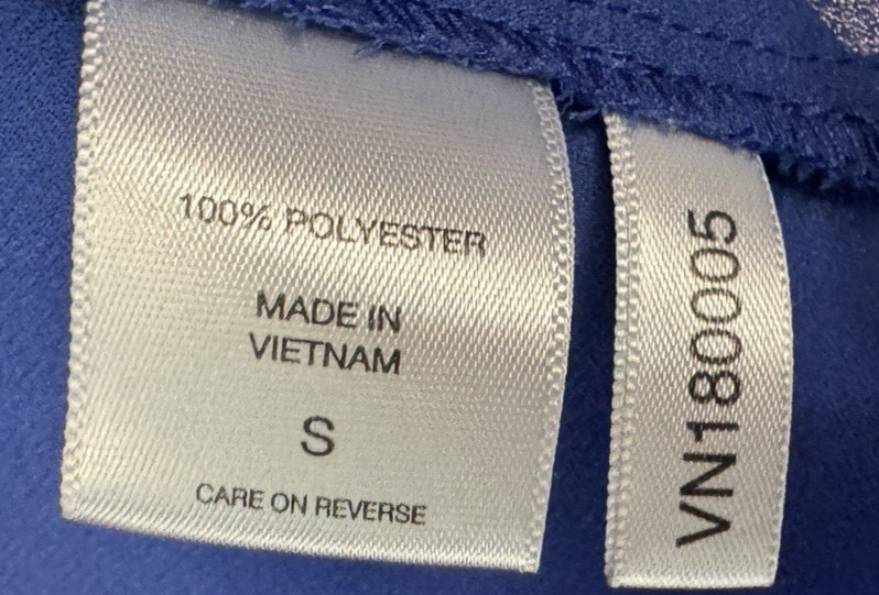 NWOT New York & Co. Blue Collared V-Neck Popover Button Back Trim Blouse Small