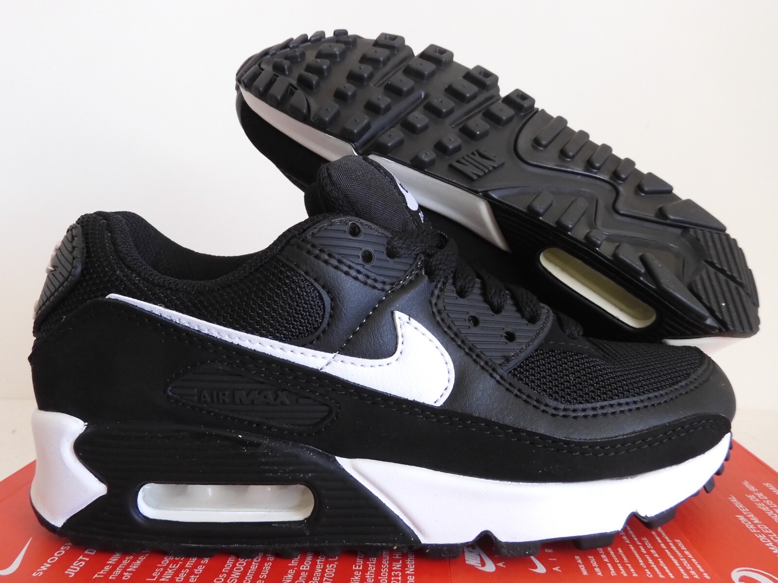 WMNS NIKE AIR MAX 90 BLACK-WHITE-BLACK SZ 5.5 [CQ2560-001]