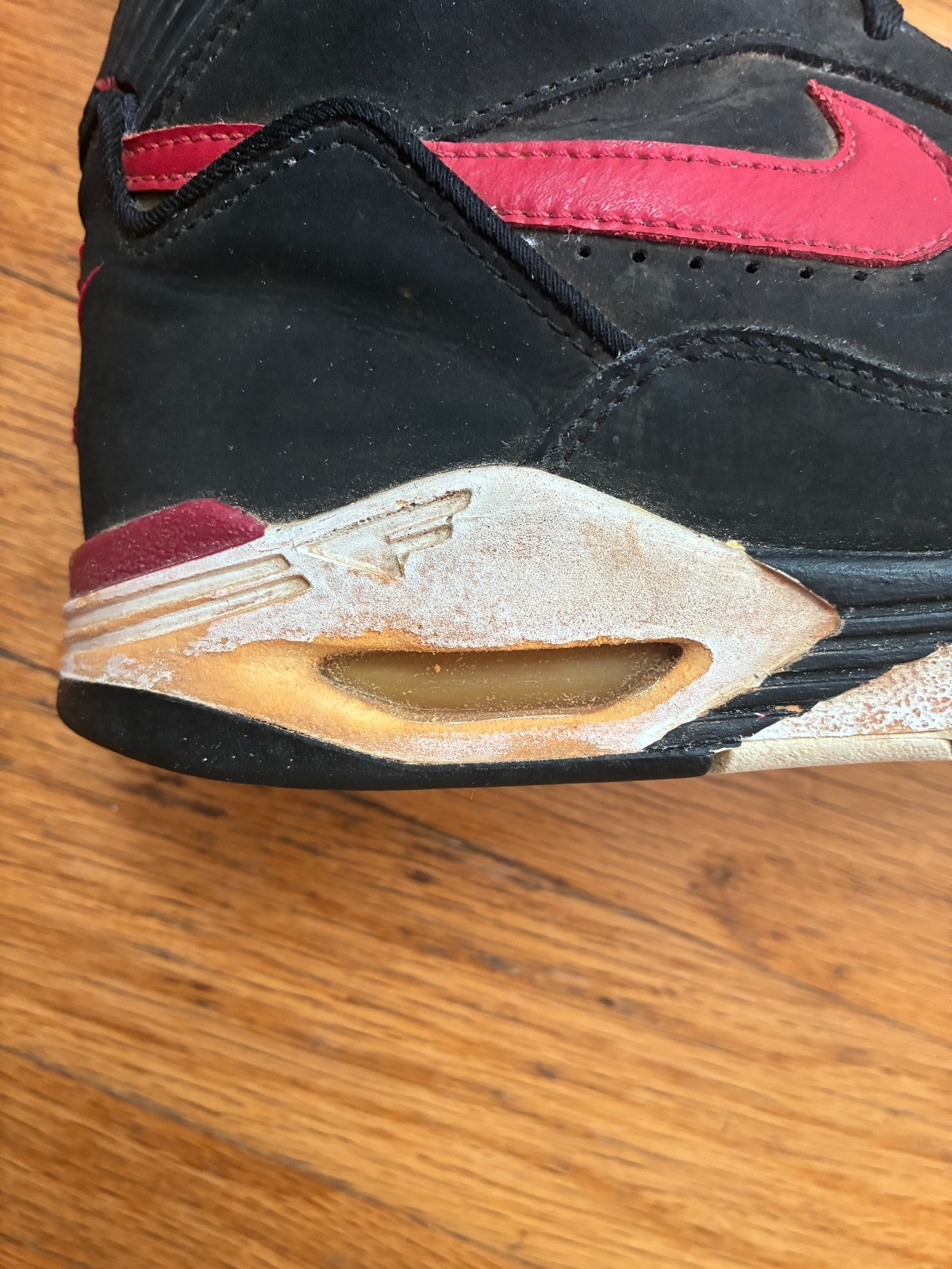 Vintage Nike Air Flight Mens Size 10.5 Black Red 307391-061 2003 Rare AS-IS