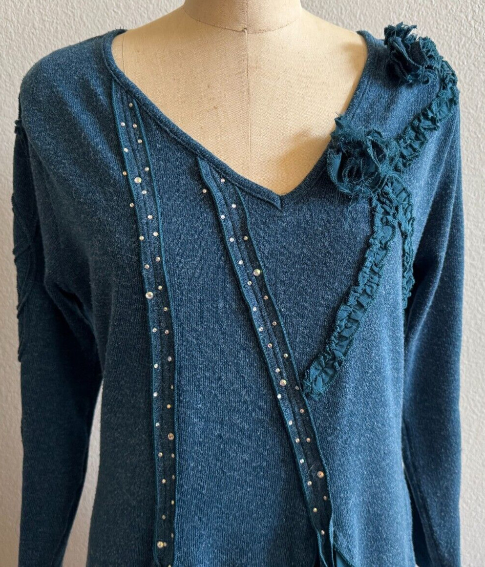 Pretty Angel Blue Tunic Top Sz Medium Linen Rayon Lagenlook Rhinestone Boho EUC