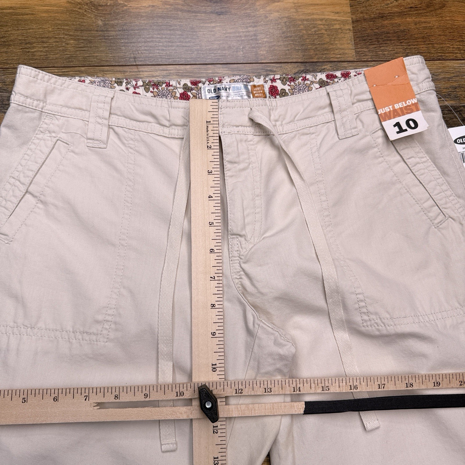 Old Navy Capri Pants Womens 10 Beige Just Below Waist Roll Tab 2006 New