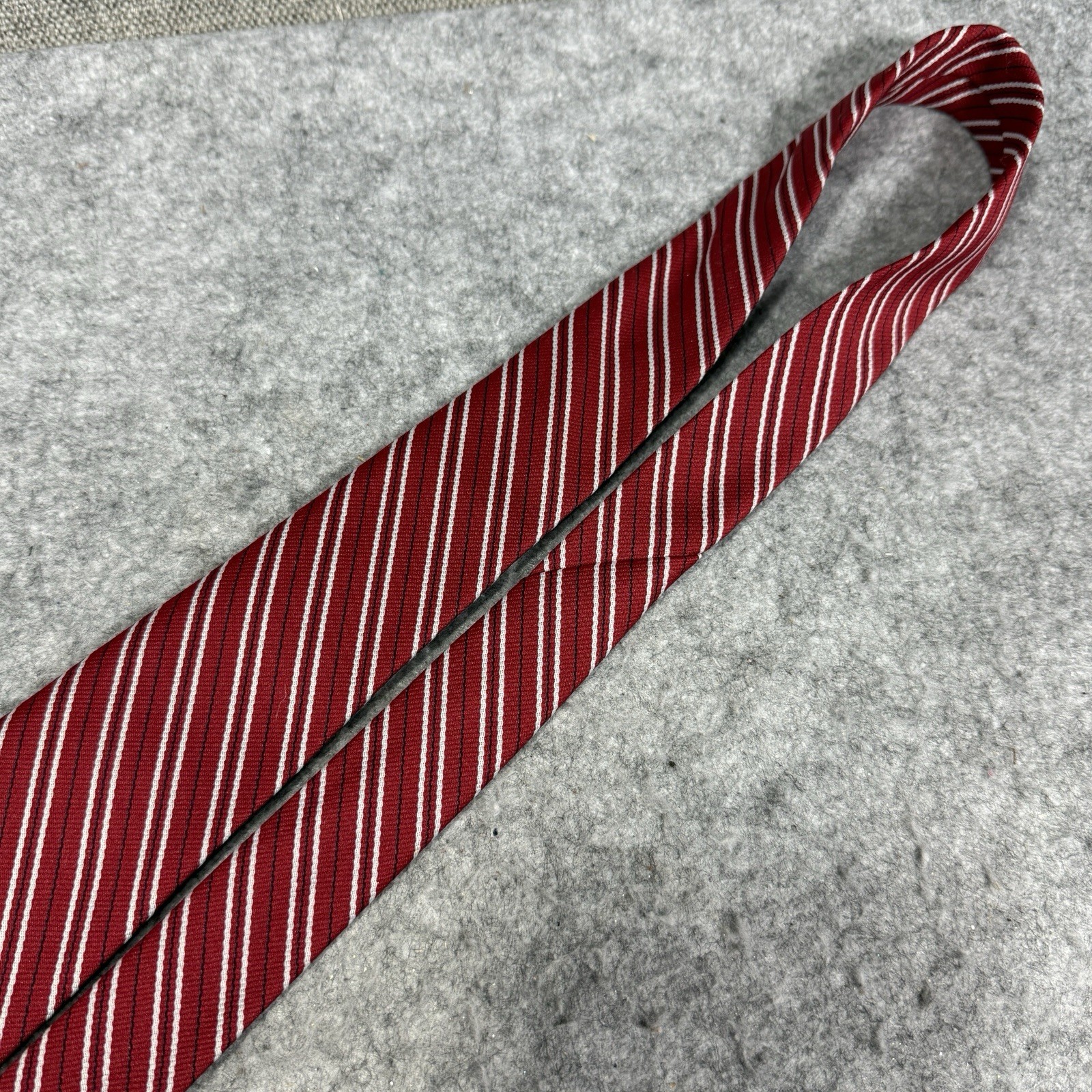 Trevira Tie Mens One Size Red Diagonal Stripe Polyester Dress Neckwear 52 in