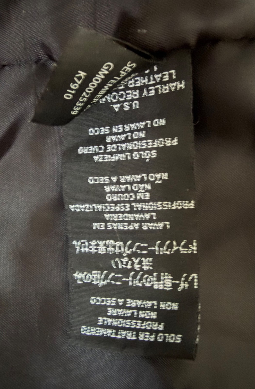 Harley Davidson Leather Jacket & Embossed Geniune back XL Men’s Sept 2009 tag