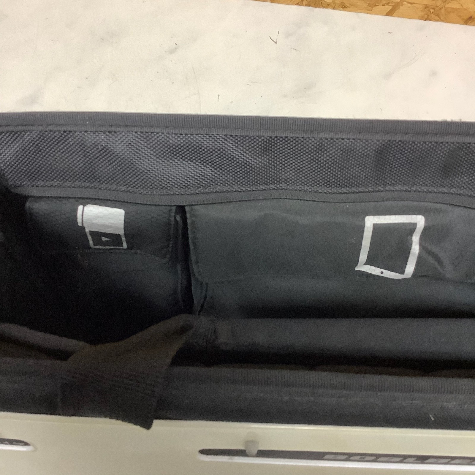 BOBLBEE W-17 Hard Shell Briefcase Business Bag With Strap