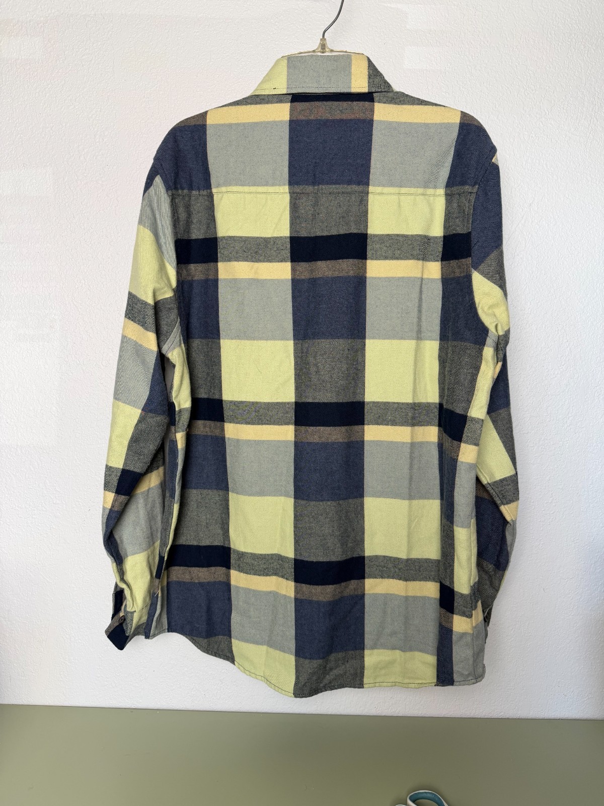 Troll Co Flannel Shirt Men’s Size Medium Blue Yellow Button Up Pearl Snap Casual