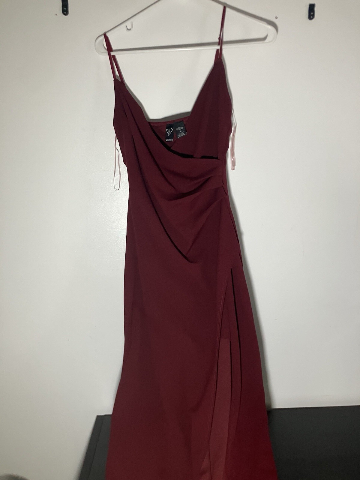 Windsor Burgundy Formal High-Slit Maxi Dress [M]