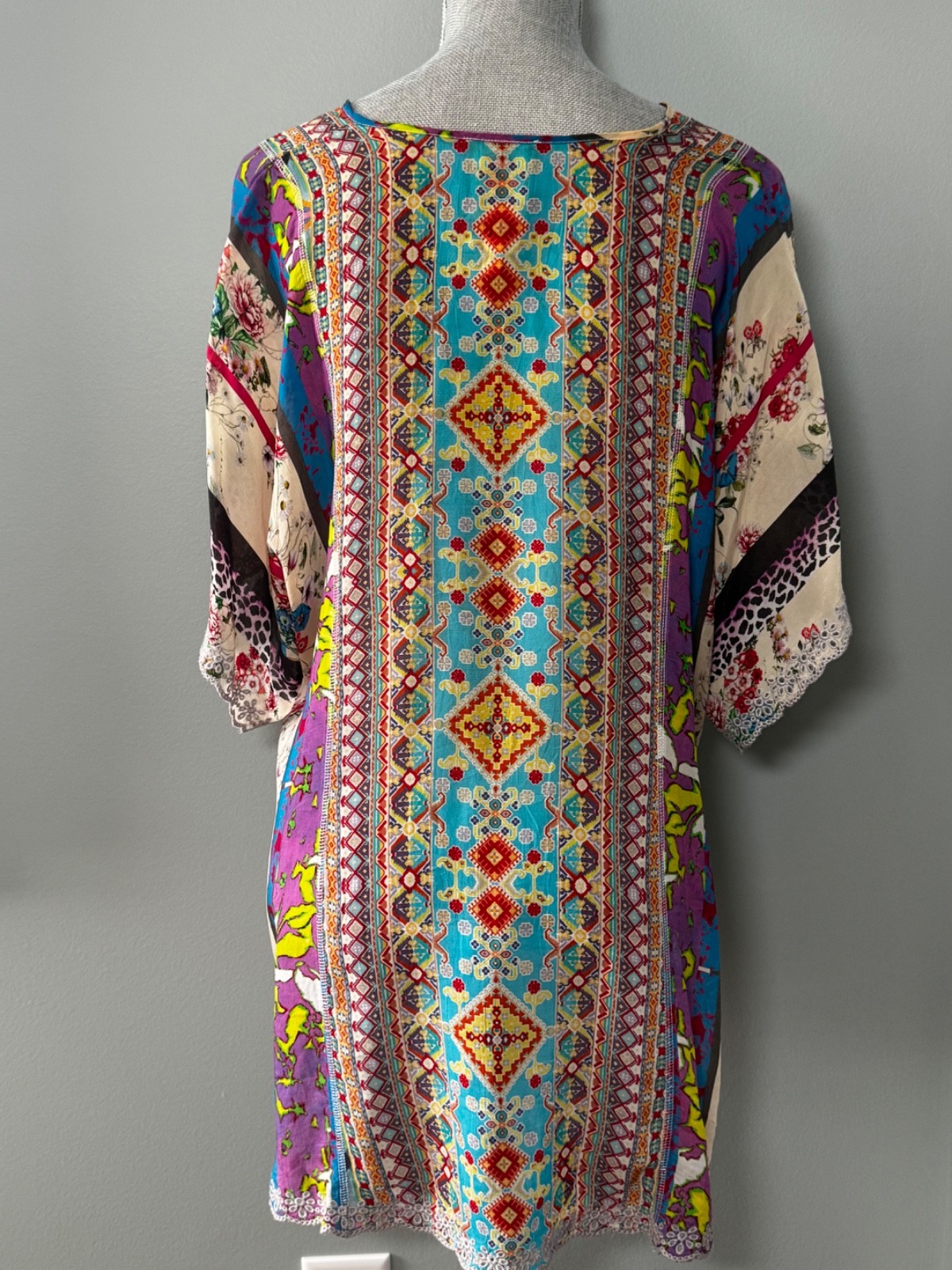 Johnny Was Mulit-color Dolman Sleeve Keyhole Tunic Lace Trim, Front Tie Top Size
