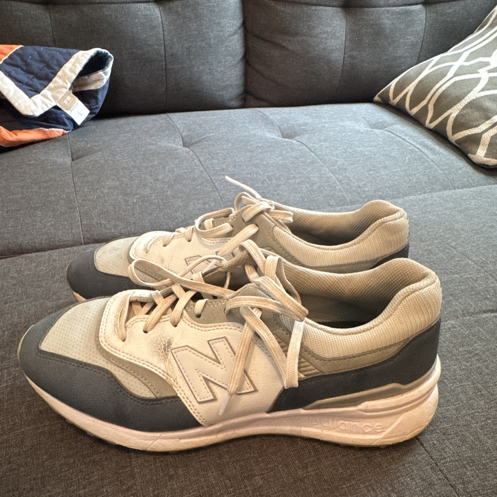 New Balance Men’s Golf Shoes. Low Top Lace-Up Athletic Sneaker