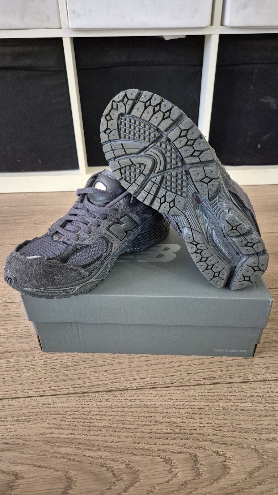 Size US9 – New Balance 2002R Protection Pack Grey M2002RDB