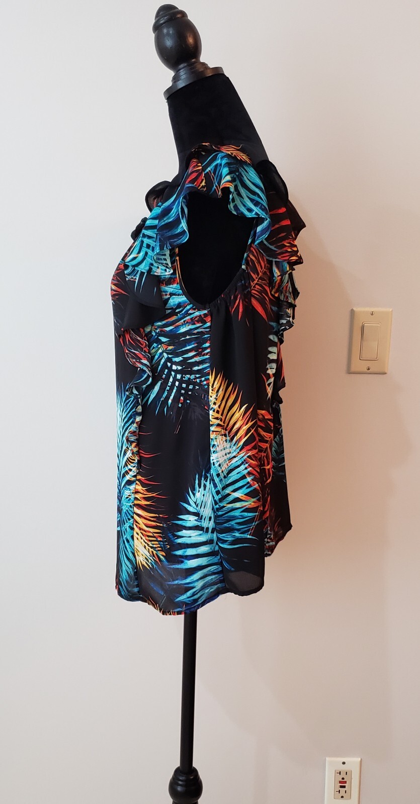 Worthington Top Size XL Black Palm Multi-color Tropical Print Women