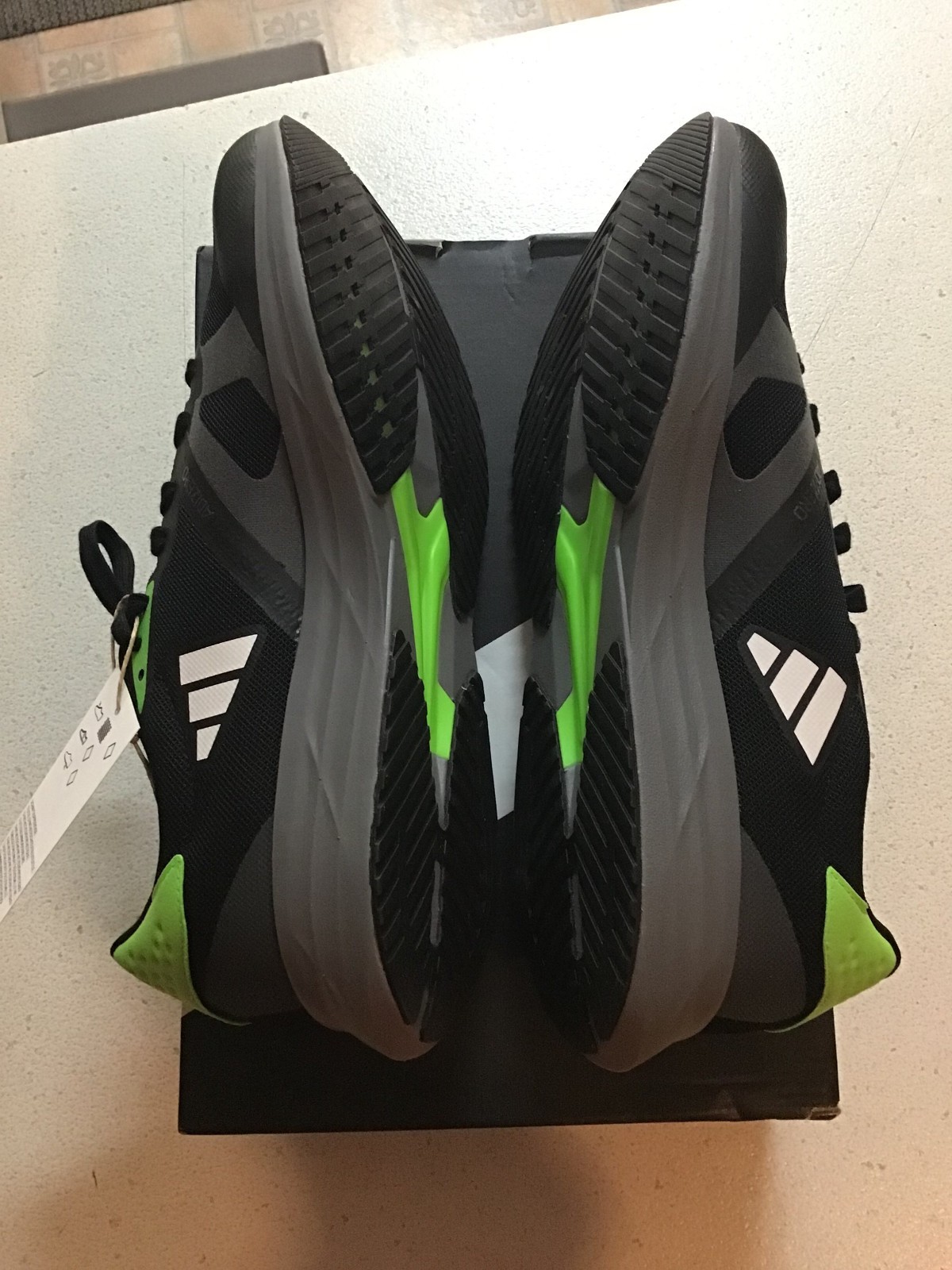 Adidas Adizero RC 4 Black Solar Black/White/Green GX6660 Men’s 9- NIB