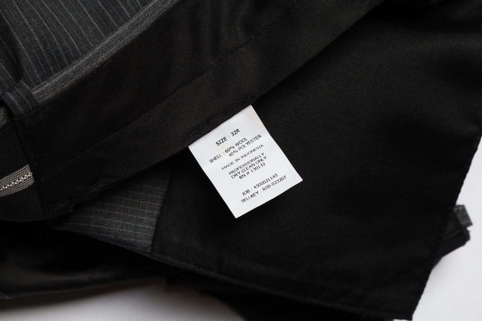 Hickey by Hickey Freeman Wool Suit Size 38 R x 32 W in Grey Stripe Pinstripe