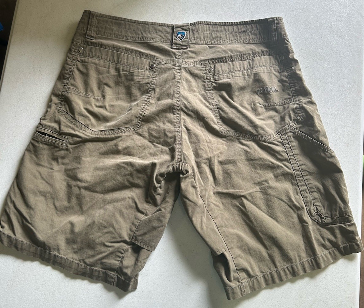 KÜHL Men’s Beige Cotton Nylon Canvas Cargo Shorts Flat Front Zip Pockets Logo