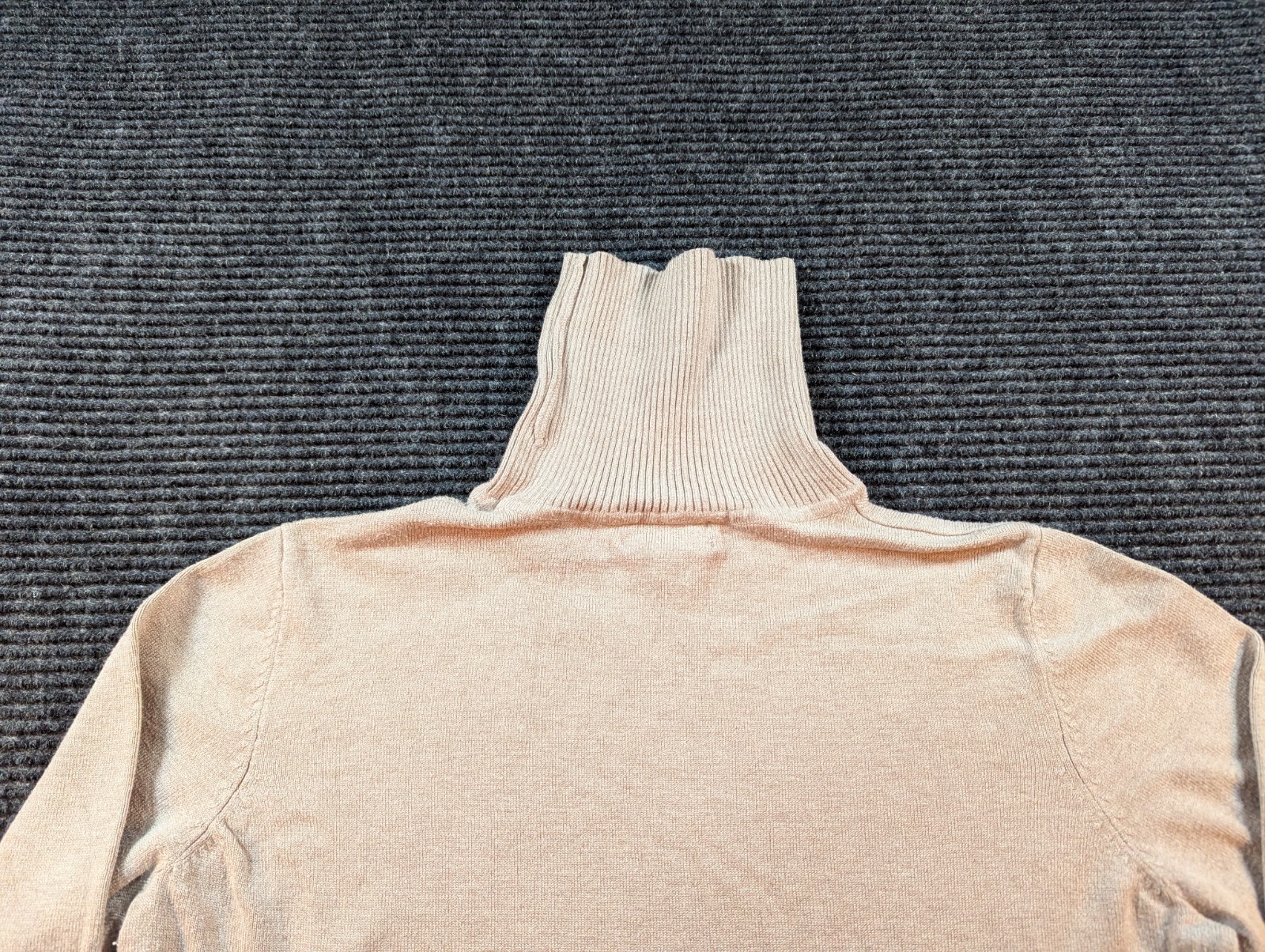Joseph A Sweater Womens Medium Beige Turtleneck Tight Knit Ribbed Warm Winter