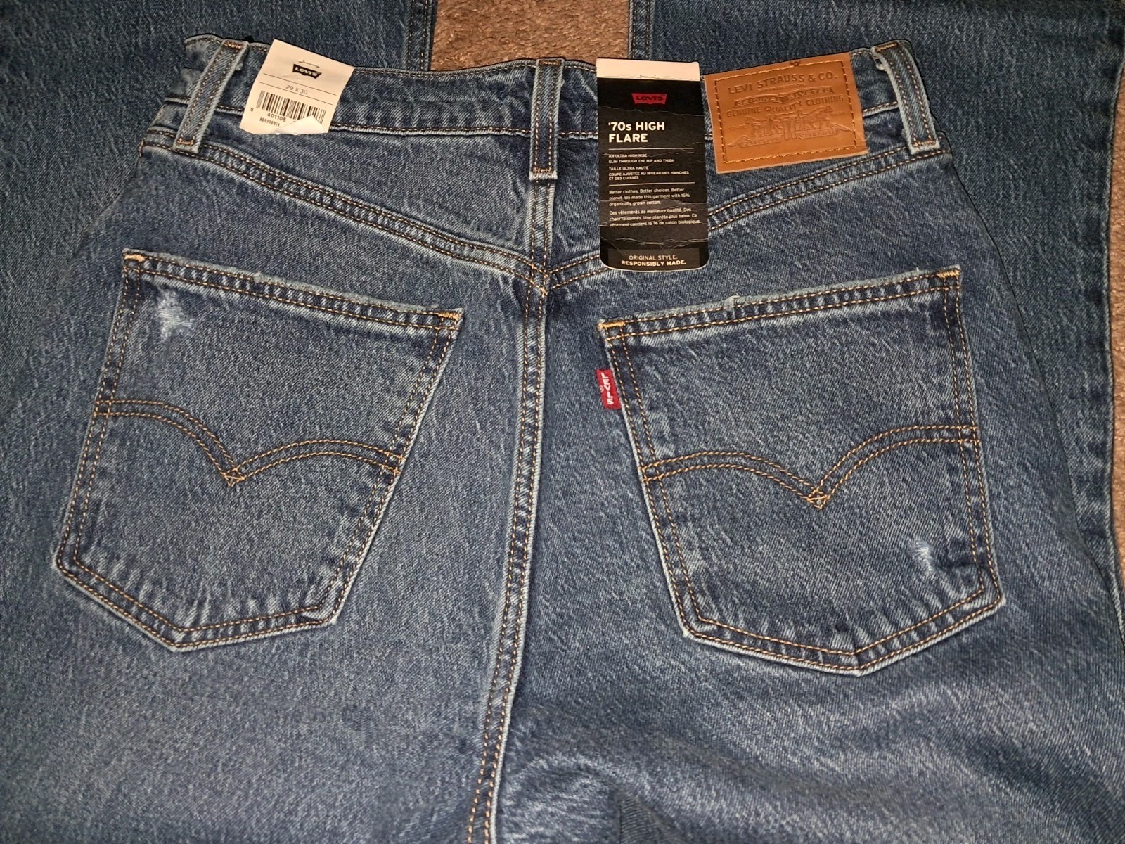 NWT Women’s 28 X 30 Levi’s 70’s High Rise Flare Jeans Med. Wash Denim Big E Tag